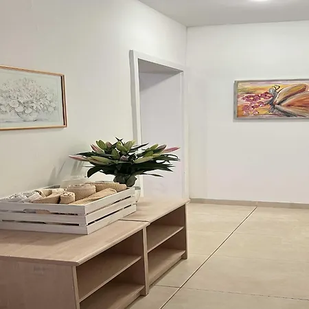 Vela - Two Bedroom With Balcony Apartment *