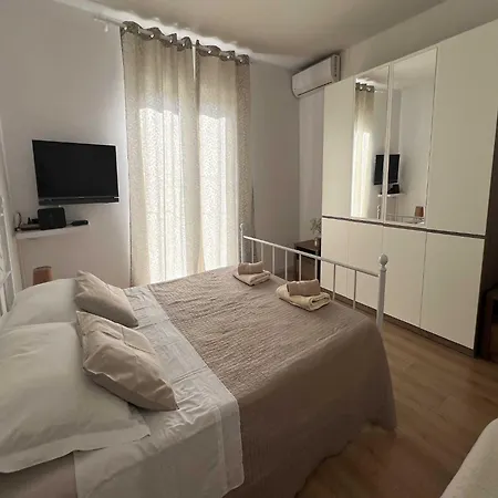 Vela - Two Bedroom With Balcony Makarska