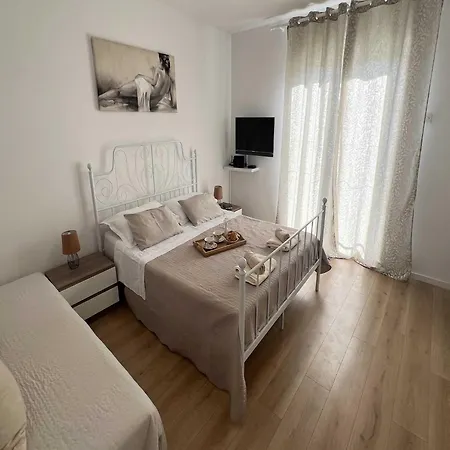 Vela - Two Bedroom With Balcony