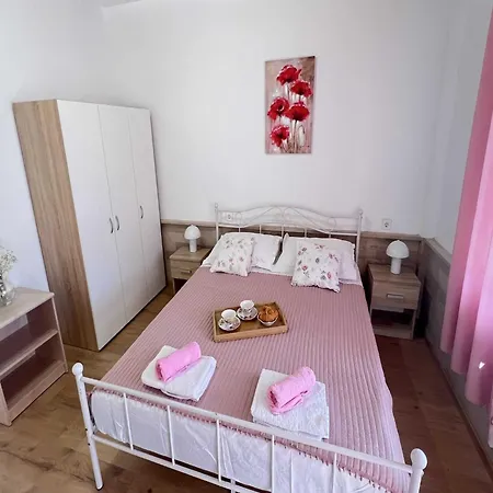 Apartment Vela - Two Bedroom With Balcony